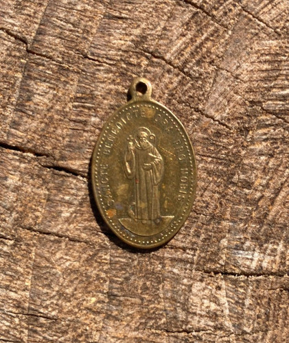 Médaille pendentif saint - -,