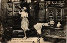 CPA Autour des lits clos