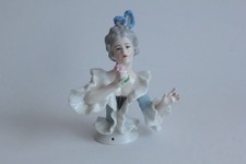 Demi figurine porcelaine
