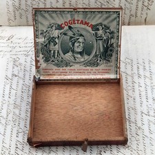 Boîte de cigarettes ancienne