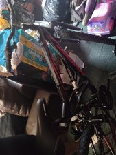 Trek Fuel EX 8 Mountain Bike 22" Black and Red