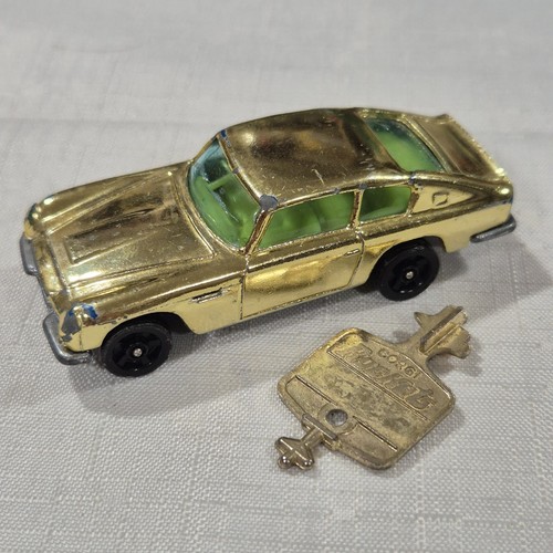 Très belle aston martin db5 - belle,