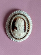 Broches camée en celluloïd