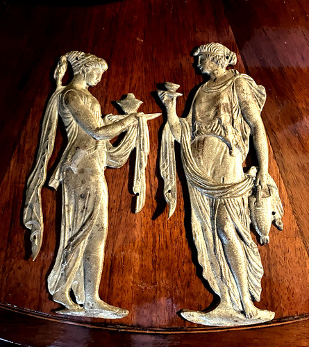 Paire bronze décor vestales