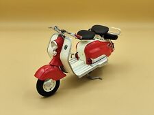 1/10 Lambretta LD 125 Blanc & Rouge 1956 Solido ref: 421100050