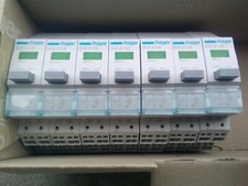 1 x poussoir + voyant LED vert  HAGER modulaire, 230v 16 Amp SVS411B