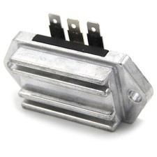 Régulateur de tension pour