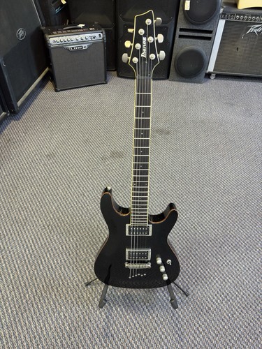 Ibanez sz320 black electric - sz320,