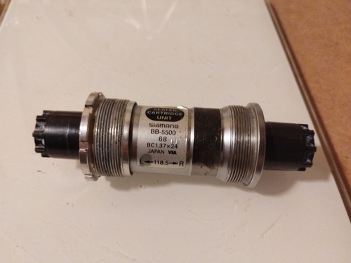 Boitier pédalier shimano - pédalier,