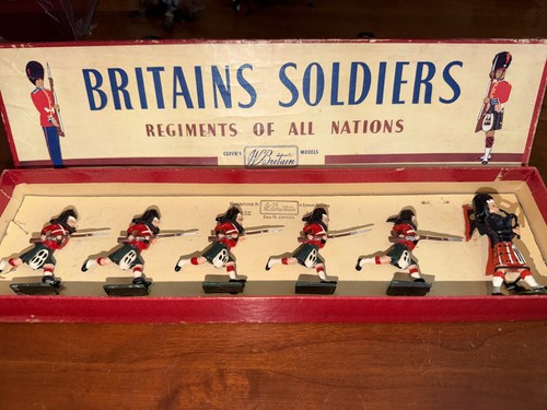 Britains toy soldiers - britains,