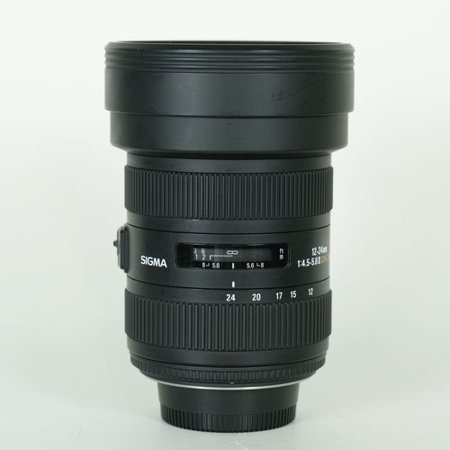 Objectif zoom grand angle