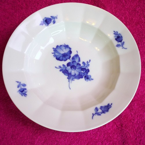 Royal copenhagen blue - (blue, flowers