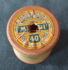 Bobine de fil à coudre coton