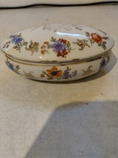 Ancienne bonbonnière, Bijoux