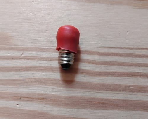 Ampoule rouge pour - rouge,