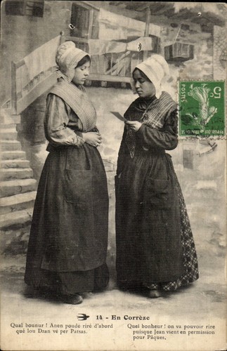 Deux femmes costume - deux, en