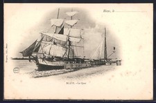 Old postcard Blaye, Le Quai with moored sailboat 