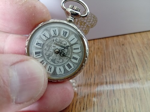 Ancienne montre gousset - à,