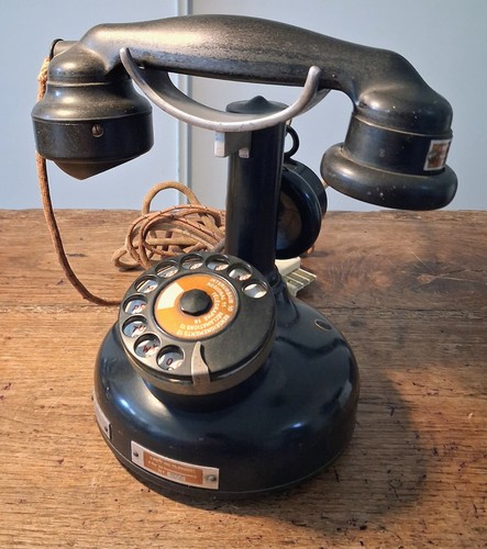 Telephone colonne cadran en - telephone, a