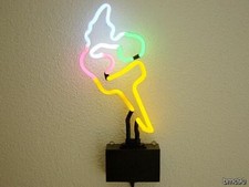 ENSEIGNE MURALE TUBE NEON