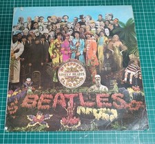 LP 33t BEATLES SGT PEPPER
