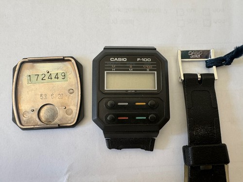 Montre casio 100 hs - f-100, (alien)