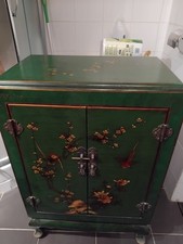 Meuble commode laqué vert –