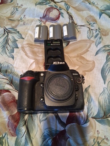 Nikon d200 2mp digital slr - nikon,