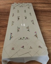 Nappe Soga Brodée mains Artisanat Madagascar Motifs Bonhommes 1S SoaBoutik