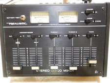 Table de mixage disco stéréo