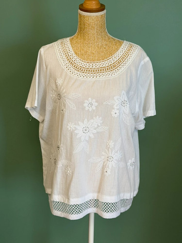 Blouse bohème blanche brodée