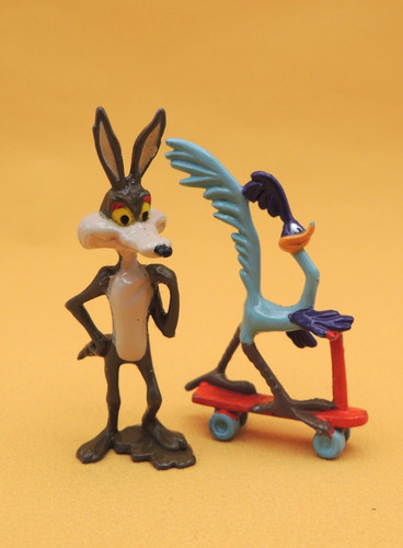 Bip coyote figurine - bip, &