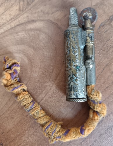 Ancien joli briquet amadou - joli,