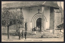 Old postcard Saint-Auvent, entrance to the church 1906 