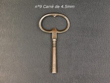 Antique Clock Key, Ox Eye, No. 9 Square 4.5mm