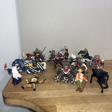Lot De Figurines Personnages Chevaux Accessoires Chevaliers PAPO 