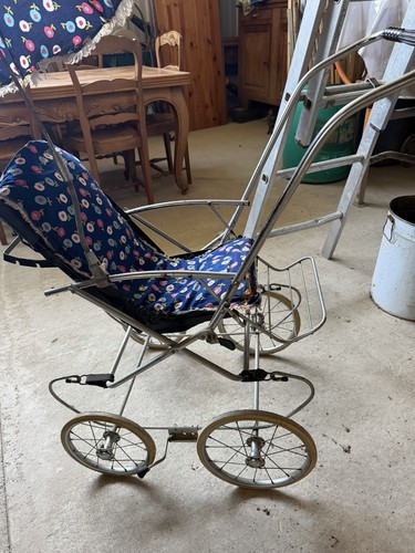 Poussette vintage avec