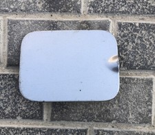 BMW E32 E34 FUEL Fill-in flap Door 1928317 Gray 520i 525i 535i 540i 735i 750i