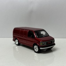 2000 00 GMC Savana 2500 Van Collectible 1/64 Scale Diecast Diorama Model