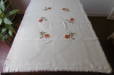 Nappe avec jolies et