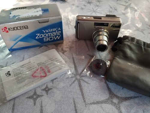 Kyocera yashica zoomate - kyocera,