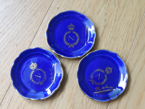 Assiettes bleues miniatures - bleues,