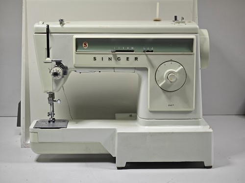 Machine coudre singer - À,