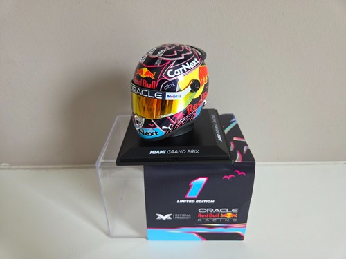 Casque schuberth red - 1/4, bull