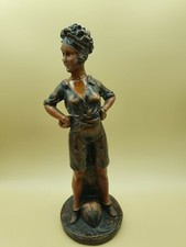 Statue  Boxeuse  H  36 cm  , 1930   avce  ses  gants