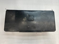 JOHN DEERE TOOL BOX AM131672 335 320 240 265 245 260 285 355D 425 445 455 F911