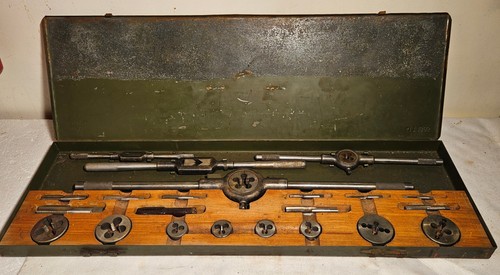 Beau coffret neuf tarauds