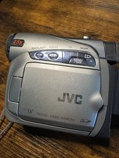 JVC Mini DV Digital Video Camera GR-D270U