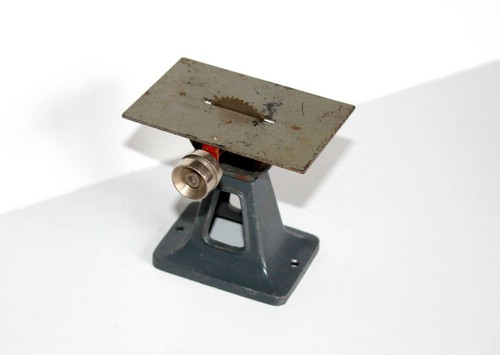 Scie circulaire sur table - scie,