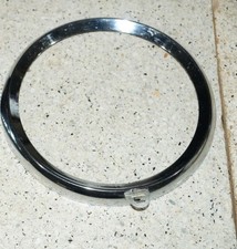 Enjoliveur de phare chromé